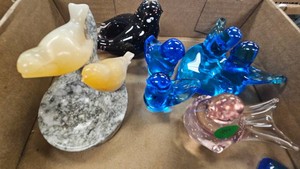 Lot of Several Art Glass Lot