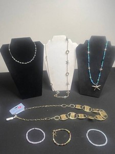 VTG Costume Jewelry - Mixed Lot, Starfish Necklaces & Beaded Bracelets