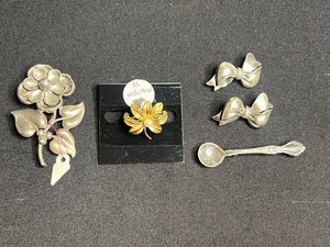 Jewelry Mixed Lot - Sterling Floral Brooch, Wells 14K GF Flower & Bow Pins & 925 Spoon Pin