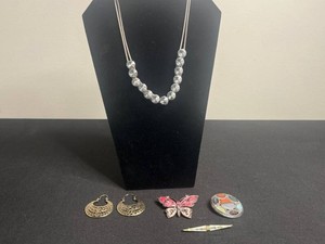 VTG Costume Jewelry - Vintage Necklace, Earrings & Brooches (Lot of 5)