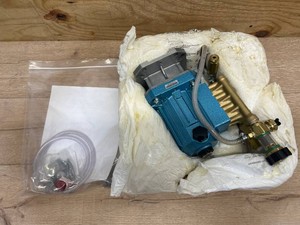 $530 CAT Pressure Washer Pump Assembly, 3600 PSI, 3.0 GPM, Direct Drive, Gas, Model# 4SPX32G1I