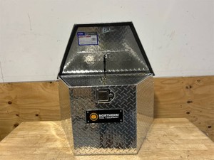 Northern Tool  Equipment Trailer Tongue Box, 34in. x 19in. x 18in. x 16in., Aluminum, Diamond Plate, Paddle Latch