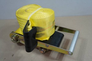 Ratchet Strap with Chain Anchor