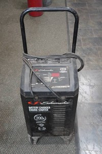 Schumacher Battery Charger Engine Starter