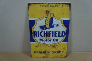 Vintage Style Metal Sign - Richfield Motor Oil
