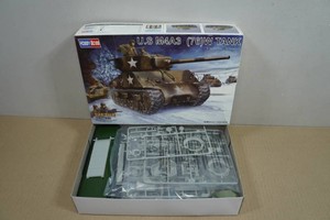 Hobby Boss US M4A3 Tank 148 Scale Building Kit