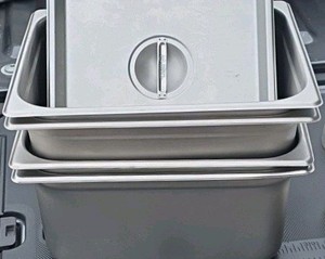 5 inch deep pans (4 in lot)