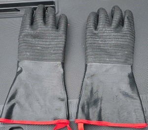 14-inch waterproof neoprene BBQ and grilling gloves