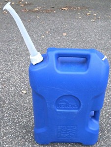 Igloo 6 gallon container