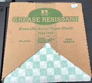 Grease resistant green checkered paper sheets 12 x 12