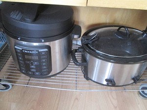 Digital 7qt Crock Pot plus Crock Pot pressure Cooker
