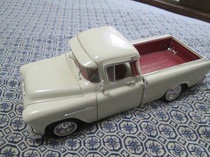 Ertl die cast replica 1955 Chevrolet pickup