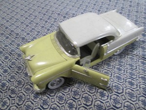Ertl die cast replica 1955 Chevrolet Bel Air 118 scale