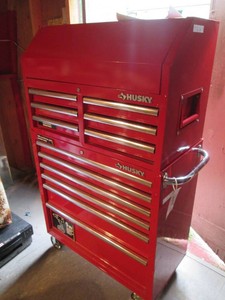 Husky 36in 12-drawer top Tool chest and bottom rolling cabinet tool box with hydraulic lid and power supply strip