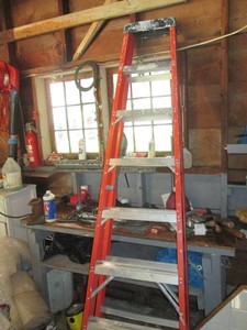 8ft fiberglass ladder