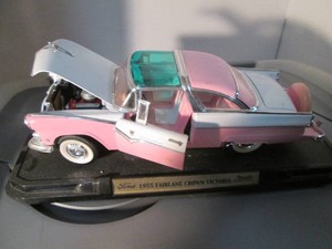 Ertl die cast 118 scale replica 1955 Ford Fairlane Crown Victoria