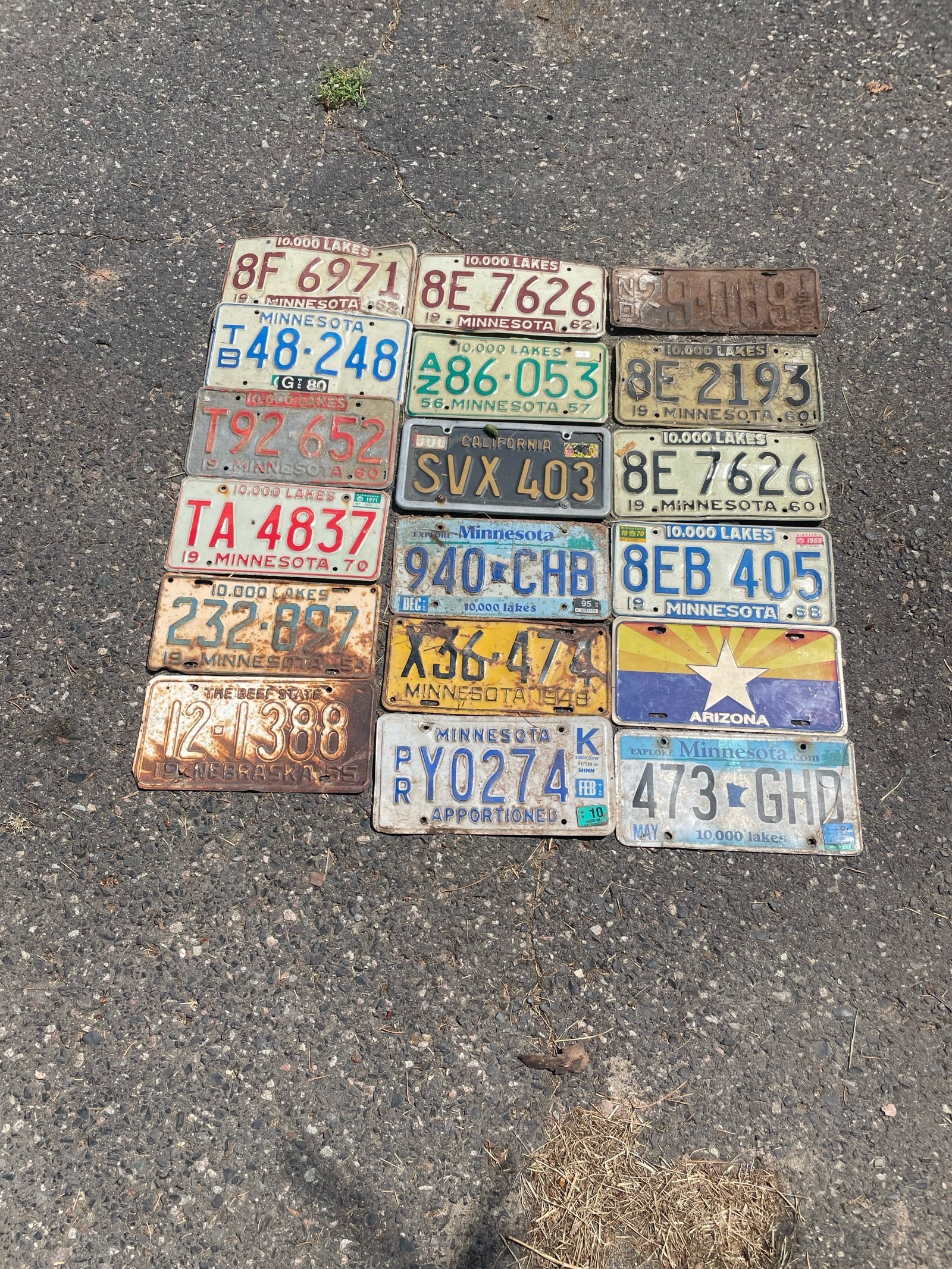 VINTAGE LICENSE PLATES