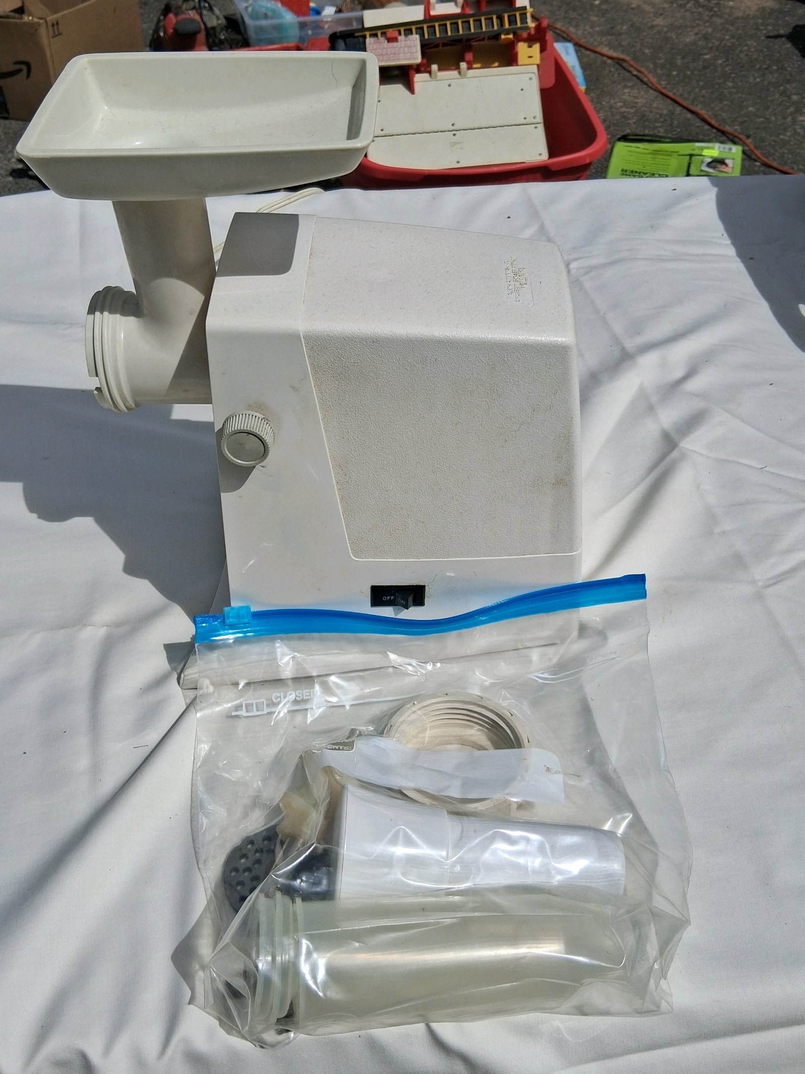 TABLE TOP MEAT GRINDER WITH ATTACHMENTS