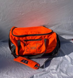 NEW UNDER ARMOUR DUFFEL BAG