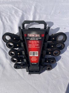 IRONTRON RATCHETING WRENCH SET