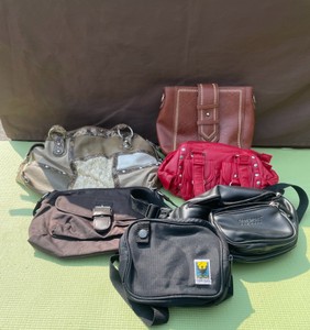 ASSORTMENT OF PURSES, VARIOUS SIZES AND COLORS #56