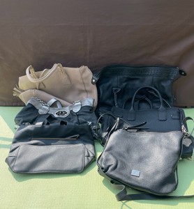ASSORTMENT OF VARIOUS SIZE PURSES #55