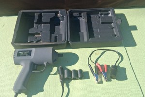 LIKE NEW ELECTRIC IMPACT WRENCH