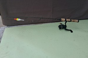 SHAKESPEARE SYNERGY MEDIUM ACTION ICE ROD COMBO