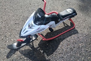 YAMAHA KIDS SLED