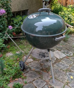 Y - Charcoal Grill - Weber Kettle-Style Grill