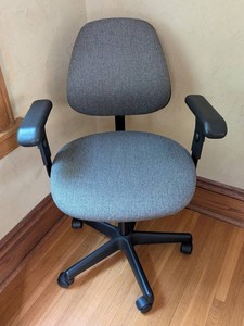 ML - Office Chair - Rolling Adjustable-Height Desk Chair