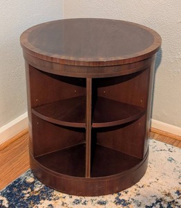 LL - Round Double-Sided Display Table With Shelves - 24in Diameter