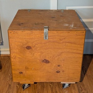 LL - Vintage Wood Rolling Storage Box
