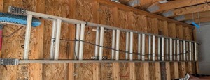 G - Extension Ladder - Werner Duty-Master D1528-2 28 Ft