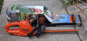 G - Hedge Trimmer - Black & Decker HT18 18-Inch Corded Electric