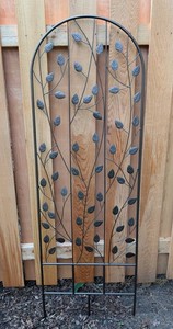 Y - Garden Trellis - Decorative Metal Leaf Design