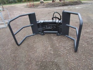 Wolverine Skid Steer Hydraulic Bale Squeeze