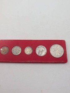 Estate U.S. Coin Set With 1907, 1937, 1942, 1926 and 1933 Coins