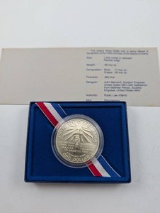 Estate 1986 Liberty Silver Dollar Commemorative Coin In Presentation Box