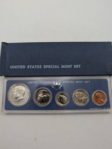 Estate Collection 1966 United States Special Mint Set & Two Dollar Notes