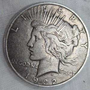 1922 D Peace Dollar $1