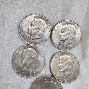 4-1972, 1-1973 Ike $1(5 Total)