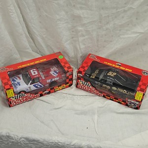 2-124 Racing Champions Race Trucks Series