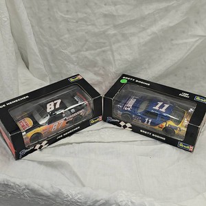 2-124 Revell Joe Nemechek, Brett Bodine Stock Cars