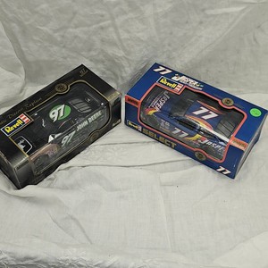 2-124 Revell John Deere, Jasper Stock Cars