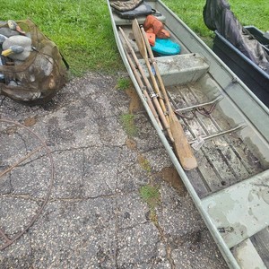 12 Ft Lowe Jon Boat wBill of Sale