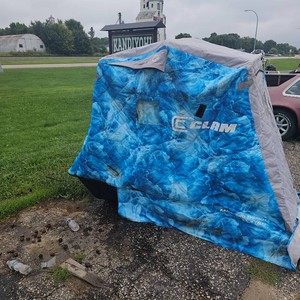 Clam Single Portable FishHouse