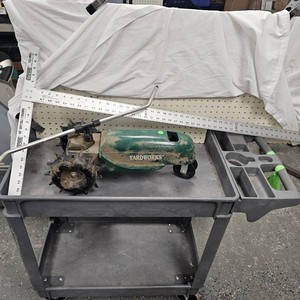 YardWorks Lawn Sprinkler wdrywall Square