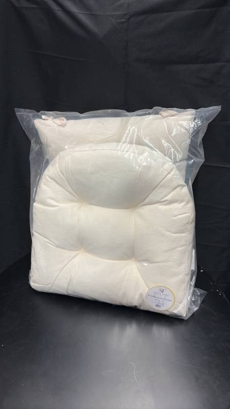 Rocking Chair Cushion, Sweet Home Collection, Size 17 inches x 17 inches, new in bag unopened