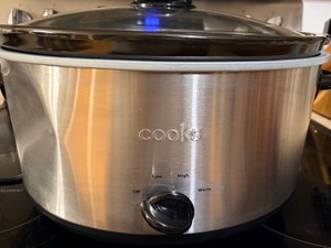 Cooks 6qt manual slow cooker - new - tested to work - dent in chrome body